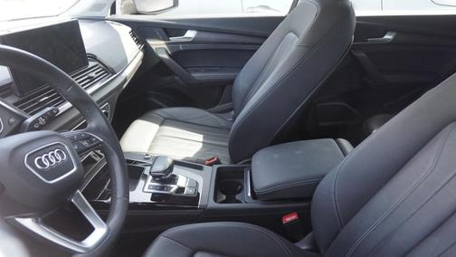 2022 Audi Q5 45 S line Premium Plus