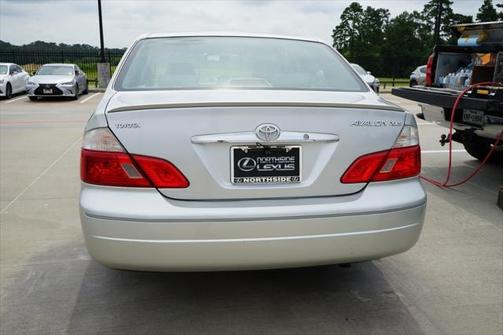 2004 Toyota Avalon XLS