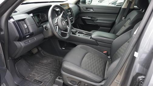 2022 Nissan Pathfinder SV 2WD