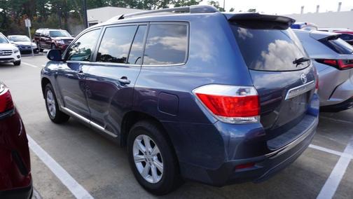 2013 Toyota Highlander SE