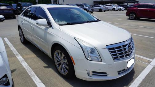 White Diamond Tricoat 2013 Cadillac XTS Premium