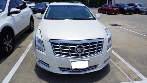 White Diamond Tricoat 2013 Cadillac XTS Premium