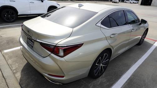 2023 Lexus ES 350 Base