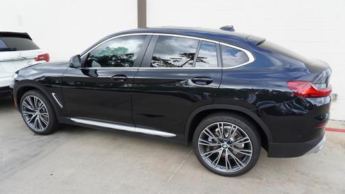 Black Sapphire Metallic 2025 BMW X4 xDrive30i