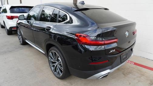 Black Sapphire Metallic 2025 BMW X4 xDrive30i