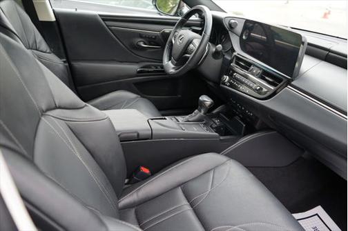 2022 Lexus ES 350 Ultra Luxury