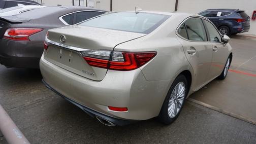 2016 Lexus ES 350 Base