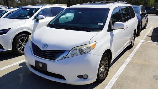 2013 Toyota Sienna XLE