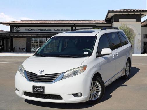 2013 Toyota Sienna XLE