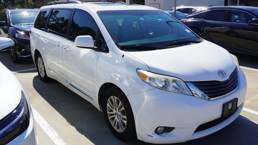 2013 Toyota Sienna XLE