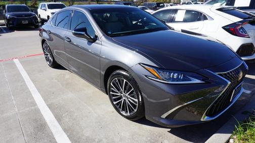 2025 Lexus ES 300h Base