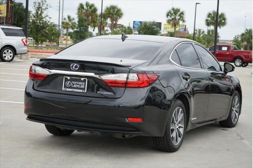 2018 Lexus ES 300h Base