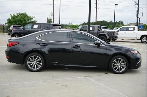 2018 Lexus ES 300h Base