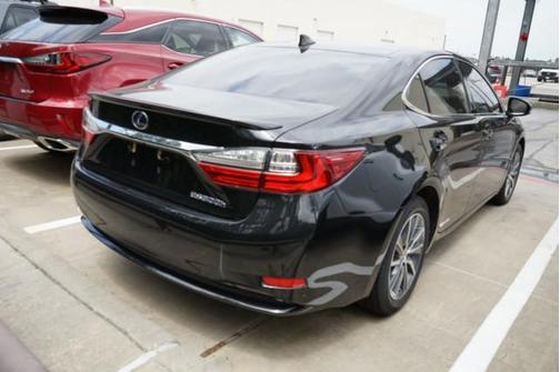 2018 Lexus ES 300h Base