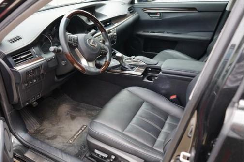 2018 Lexus ES 300h Base