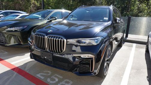 2022 BMW X7 M50i