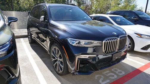 2022 BMW X7 M50i