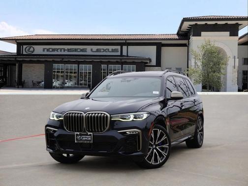 2022 BMW X7 M50i