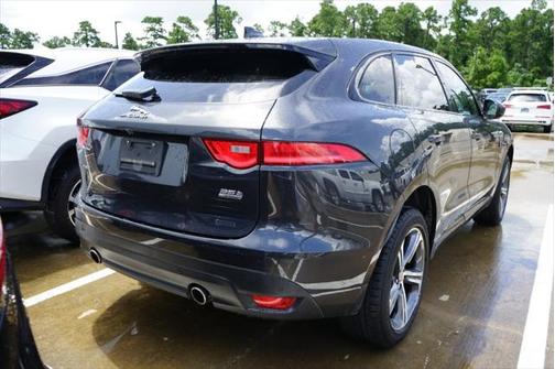 2017 Jaguar F-PACE 35t R-Sport