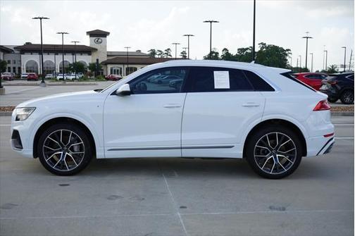 2021 Audi Q8 55 Premium Plus
