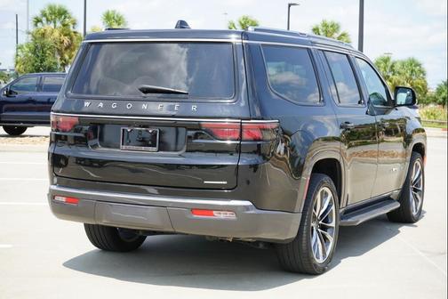 2022 Jeep Wagoneer Series II 4x2
