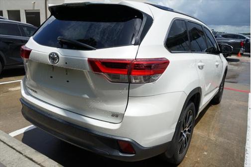 2018 Toyota Highlander SE