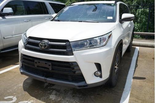 2018 Toyota Highlander SE
