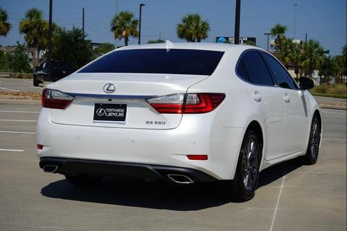2017 Lexus ES 350 Base