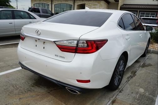2017 Lexus ES 350 Base