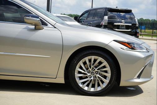 2021 Lexus ES 350 Ultra Luxury
