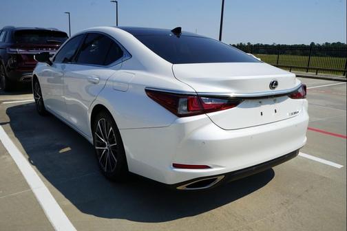 2023 Lexus ES 350 Base