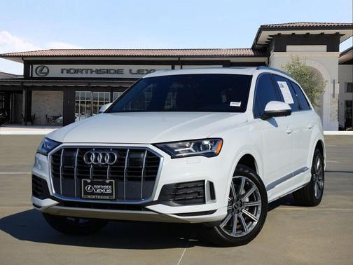 2022 Audi Q7 45 Premium Plus