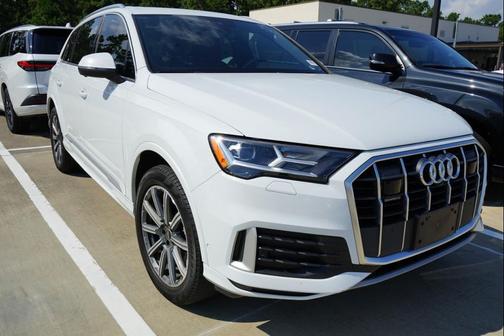 2022 Audi Q7 45 Premium Plus
