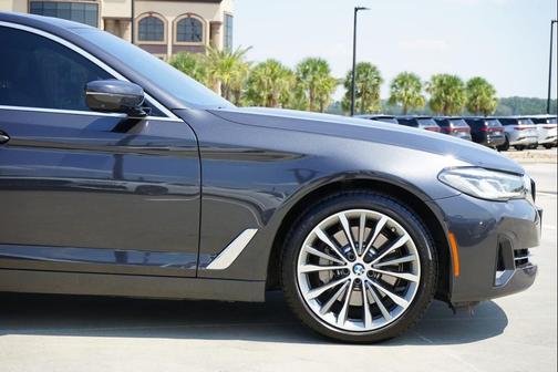 2021 BMW 530 530i
