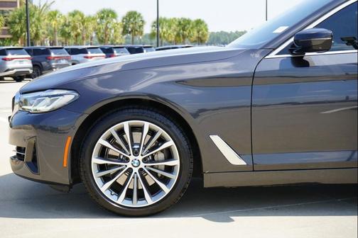2021 BMW 530 530i