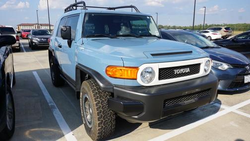 2014 Toyota FJ Cruiser Base