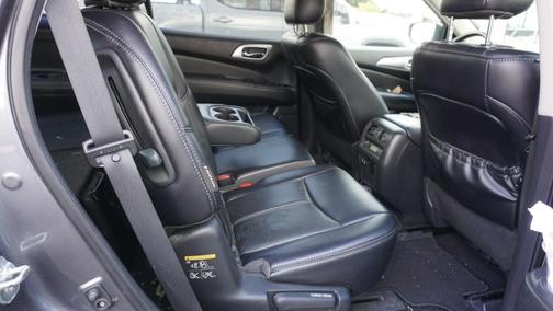 2019 Nissan Pathfinder SL