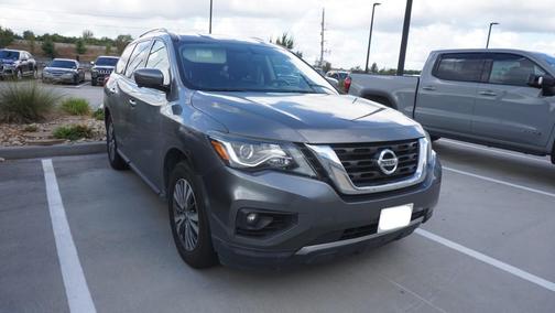 2019 Nissan Pathfinder SL