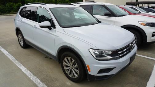 White 2018 Volkswagen Tiguan 2.0T SE