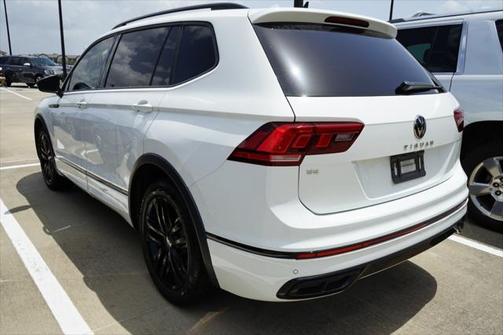 2022 Volkswagen Tiguan 2.0T SE R-Line Black