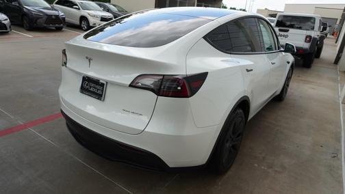 Pearl White Multi-Coat 2025 Tesla Model Y Long Range Dual Motor All-Wheel Drive