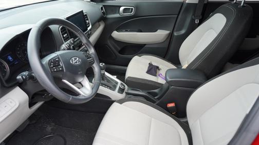 2022 Hyundai VENUE SEL