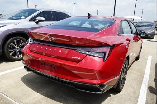 2022 Hyundai ELANTRA Limited