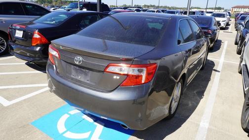 2014 Toyota Camry SE
