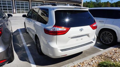2019 Toyota Sienna XLE