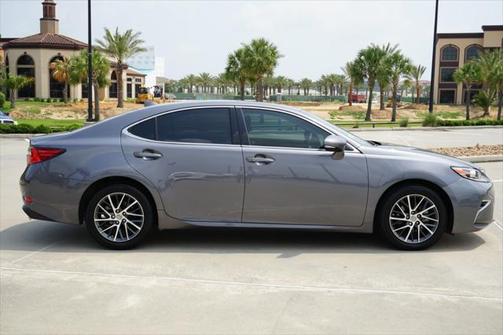 2017 Lexus ES 350 Base