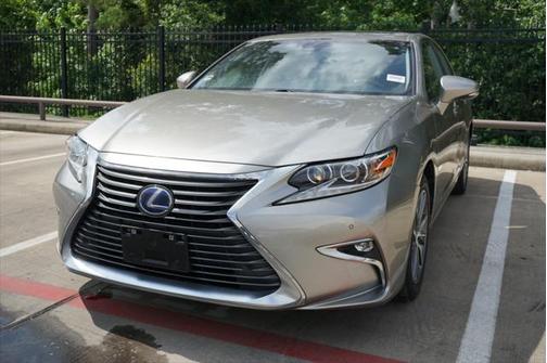 2017 Lexus ES 300h Base