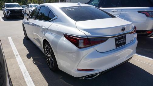 2025 Lexus ES 350 Base