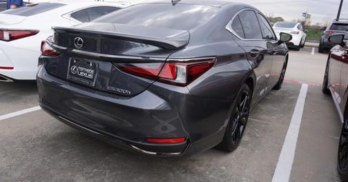 2024 Lexus ES 300h F SPORT Design