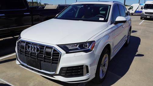 2023 Audi Q7 45 Premium Plus